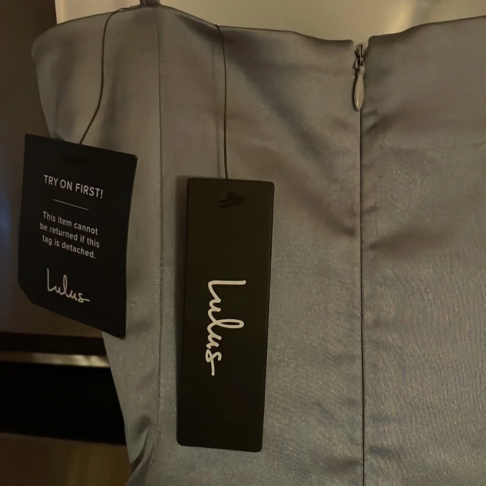 Hollywood Satin Midi Dress - Picture 5 of 15